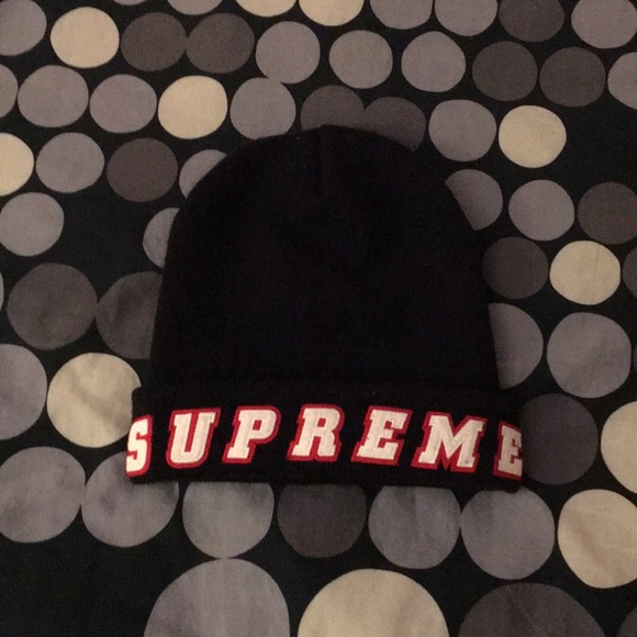 supreme felt logo beanie